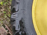 Wielen, Banden, Velgen & Afstandsringen John Deere 270/95R32