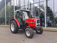 Tractor / Trekker Massey Ferguson 6130 Dynashift