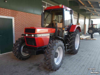 Tractor / Trekker Case-IH 844 XL