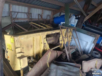Maisbek New Holland 300N6H