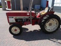 Smalspoor tractor International 433 v