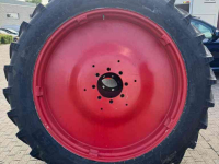 Wielen, Banden, Velgen & Afstandsringen  300/95R46 & 270/95R32