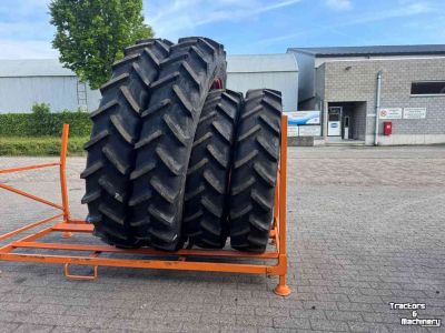 Wielen, Banden, Velgen & Afstandsringen  300/95R46 & 270/95R32
