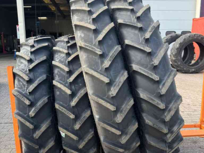 Wielen, Banden, Velgen & Afstandsringen  300/95R46 & 270/95R32