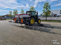 Kunstmeststrooier Fissore Tot maximaal 21 meter 16 uitgangen pneumatische kunstmeststrooier