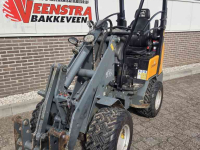 Shovel / Wiellader / Kniklader Giant D332ST
