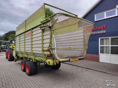 Opraapwagen Claas Sprint 445