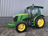 Tractor / Trekker John Deere 5100M