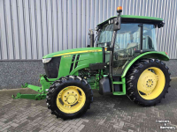 Tractor / Trekker John Deere 5100M
