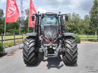 Tractor / Trekker Valtra T155