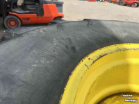 Wielen, Banden, Velgen & Afstandsringen  Set banden 30.5xLR32