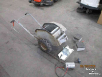 Mestschuif Limpar onderdelen  (machine is compleet motor is defect)