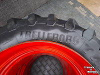 Wielen, Banden, Velgen & Afstandsringen Trelleborg TM900 Highpower 710/75R42