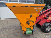 Zaagselstrooier voor boxen Flingk ZX 1500 instrooibak euro aansluiting boxenstrooier