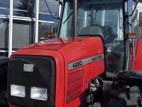Tractor / Trekker Massey Ferguson 4260-4
