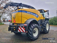 Veldhakselaar New Holland FR 550