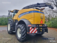 Veldhakselaar New Holland FR 550 hakselaar