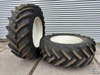 Wielen, Banden, Velgen & Afstandsringen Trelleborg Set Trelleborg TM-800 banden 650/65R42 op vaste velg
