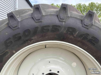 Wielen, Banden, Velgen & Afstandsringen Trelleborg Set Trelleborg TM-800 banden 650/65R42 op vaste velg