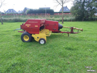Persen / Balenpers / Pakkenpers New Holland Hayliner 377