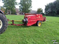 Persen / Balenpers / Pakkenpers New Holland Hayliner 377