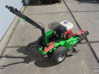 Overige tuin- en parkmachines en toebehoren  Garbin M65R kettinggraver sleuvengraver sleufgraafmachine Honda motor