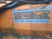 Sneeuwruim werktuigen  Onbekend