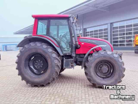 Tractor / Trekker Valtra N121 hitech, 50km, geveerd, Fronthef