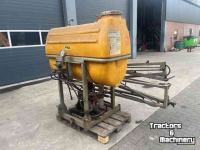 Gedragen Veldspuit  veldspuit 500 ltr , 12 m