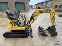 Mini-graver / Mini-graafmachine New Holland e9sr