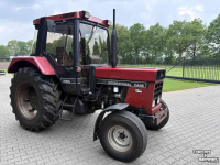 Tractor / Trekker Case-IH 745 XL International 745XL