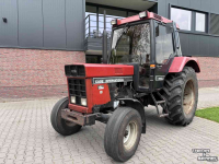 Tractor / Trekker Case-IH 745 XL International 745XL