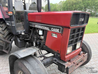 Tractor / Trekker Case-IH 745 XL International 745XL