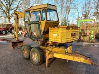 Bandenkraan / Graafmachine op wielen Visanocar 900