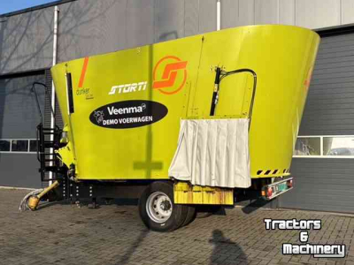 Voermengwagen Vertikaal Storti Dunker T2S240