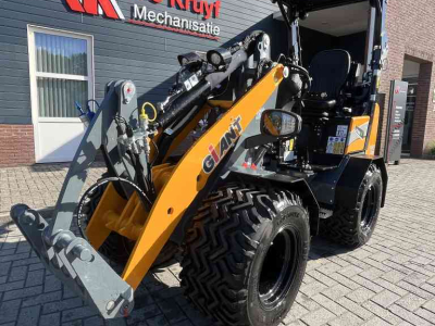 Shovel / Wiellader / Kniklader Giant G2300HD ANNIVERSARY EDITION