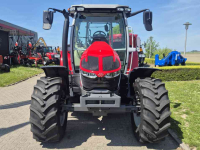 Tractor / Trekker Massey Ferguson 5S.125