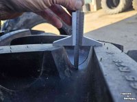 Wielen, Banden, Velgen & Afstandsringen Michelin 600/65R28 MachXbib. Demo-set!