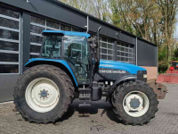 Traktoren New Holland TM 135