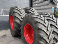 Wielen, Banden, Velgen & Afstandsringen Vredestein 800/70R38 & 620/75R30