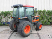 Compact tractor Kubota L3300 tuinbouwtrekker smalspoortrekker tractor met cabine en gazonbanden