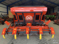 Pootmachine Miedema CP42 bekerpootmachine| aanaardkap | Erosionstop | dewulf