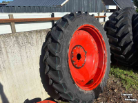 Wielen, Banden, Velgen & Afstandsringen Mitas 340 / 85 R 48