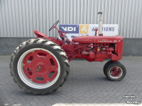 Tractor / Trekker  Mc Cormick Farmall 200