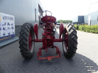 Tractor / Trekker  Mc Cormick Farmall 200