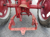 Tractor / Trekker  Mc Cormick Farmall 200