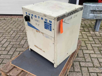 Overige machines en toebehoren voor werkplaats en erf  EUROTRON D400 G80/190 ACCULADER 80V