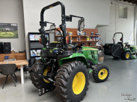 Smalspoor tractor John Deere 3038E
