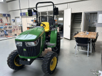 Smalspoor tractor John Deere 3038E