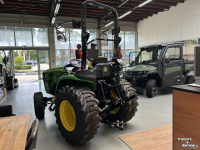 Smalspoor tractor John Deere 3038E